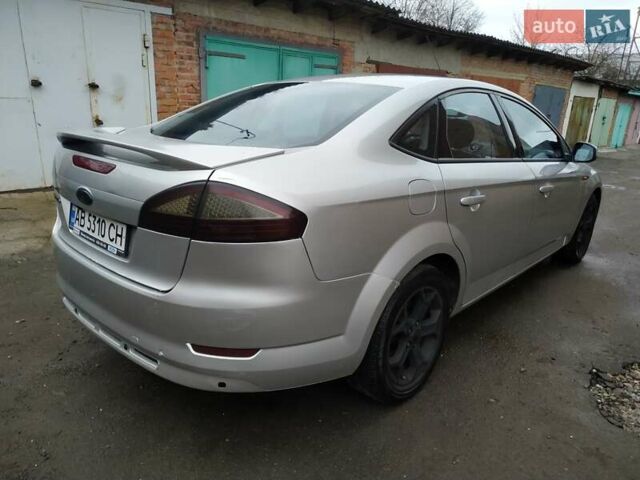 Сірий Форд Мондео, об'ємом двигуна 2.26 л та пробігом 267 тис. км за 4999 $, фото 5 на Automoto.ua