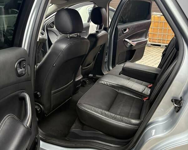 Сірий Форд Мондео, об'ємом двигуна 1.75 л та пробігом 400 тис. км за 6300 $, фото 9 на Automoto.ua