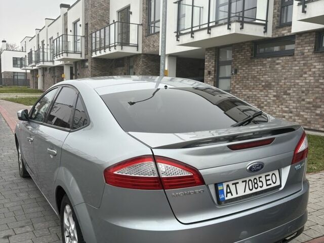 Сірий Форд Мондео, об'ємом двигуна 1.8 л та пробігом 400 тис. км за 6300 $, фото 10 на Automoto.ua