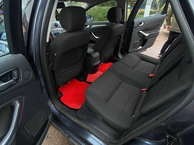 Серый Форд Мондео, объемом двигателя 0 л и пробегом 334 тыс. км за 5300 $, фото 18 на Automoto.ua