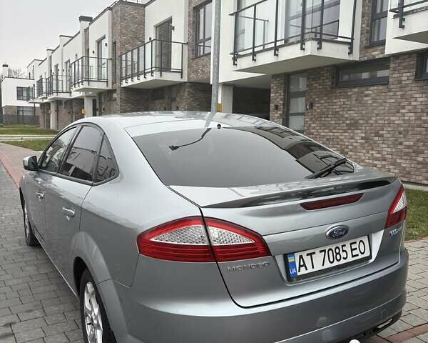 Сірий Форд Мондео, об'ємом двигуна 1.75 л та пробігом 400 тис. км за 6300 $, фото 5 на Automoto.ua