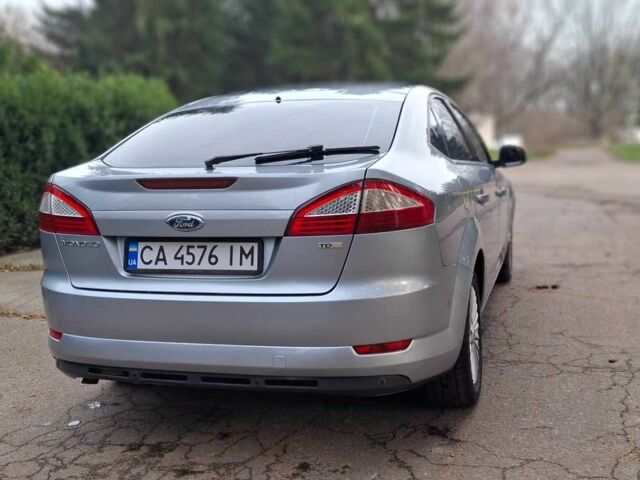Сірий Форд Мондео, об'ємом двигуна 2 л та пробігом 223 тис. км за 6900 $, фото 6 на Automoto.ua