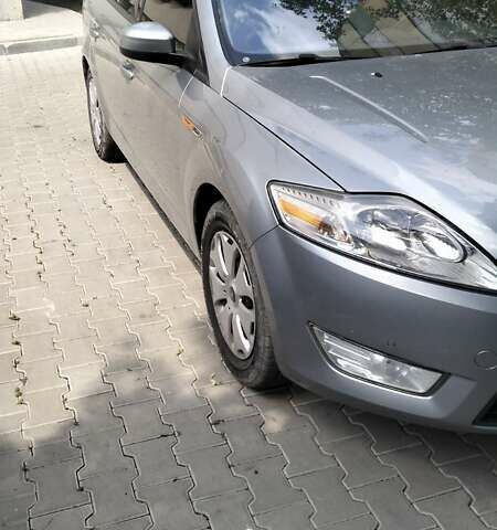 Сірий Форд Мондео, об'ємом двигуна 1.82 л та пробігом 242 тис. км за 5500 $, фото 2 на Automoto.ua