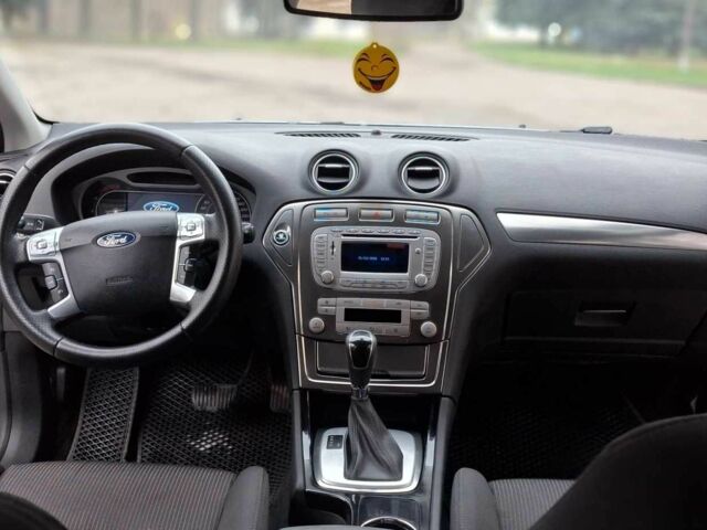 Сірий Форд Мондео, об'ємом двигуна 2 л та пробігом 223 тис. км за 6900 $, фото 11 на Automoto.ua