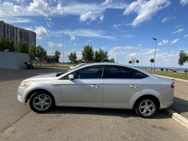 Серый Форд Мондео, объемом двигателя 2.3 л и пробегом 207 тыс. км за 5900 $, фото 2 на Automoto.ua