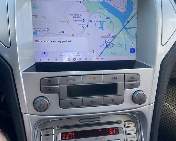 Сірий Форд Мондео, об'ємом двигуна 2 л та пробігом 209 тис. км за 6600 $, фото 8 на Automoto.ua