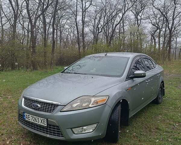 Сірий Форд Мондео, об'ємом двигуна 2.26 л та пробігом 205 тис. км за 7500 $, фото 2 на Automoto.ua