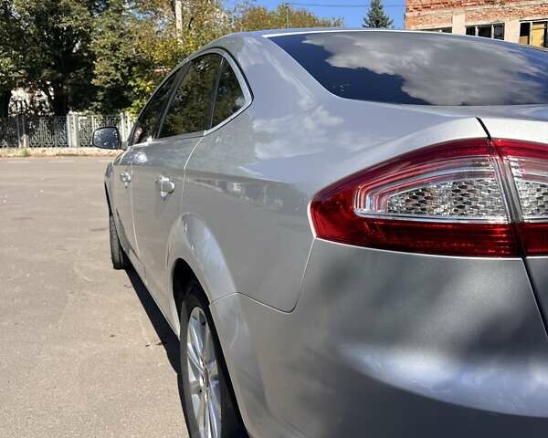 Сірий Форд Мондео, об'ємом двигуна 1.6 л та пробігом 188 тис. км за 7700 $, фото 9 на Automoto.ua