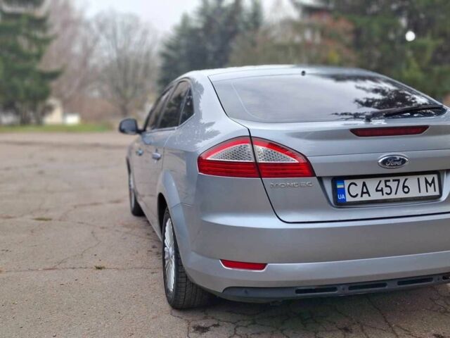 Сірий Форд Мондео, об'ємом двигуна 2 л та пробігом 223 тис. км за 6900 $, фото 5 на Automoto.ua