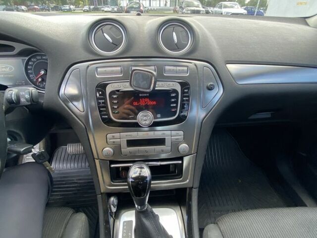 Серый Форд Мондео, объемом двигателя 2.3 л и пробегом 207 тыс. км за 5900 $, фото 11 на Automoto.ua