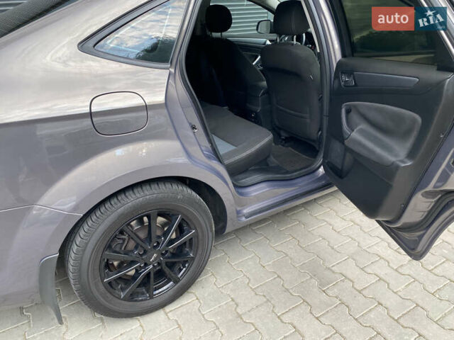 Серый Форд Мондео, объемом двигателя 2 л и пробегом 165 тыс. км за 8700 $, фото 25 на Automoto.ua