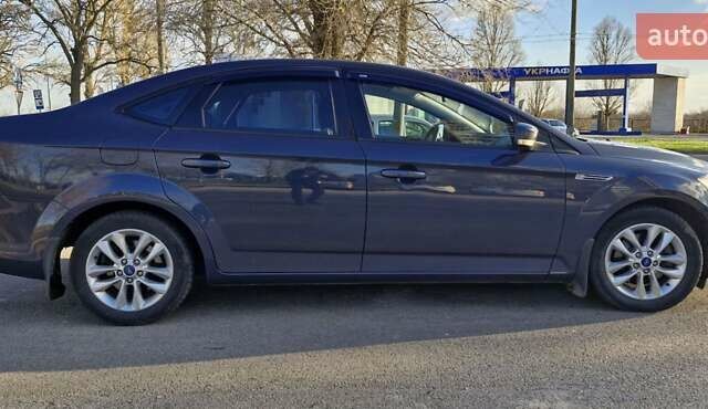 Серый Форд Мондео, объемом двигателя 1.6 л и пробегом 120 тыс. км за 8500 $, фото 2 на Automoto.ua