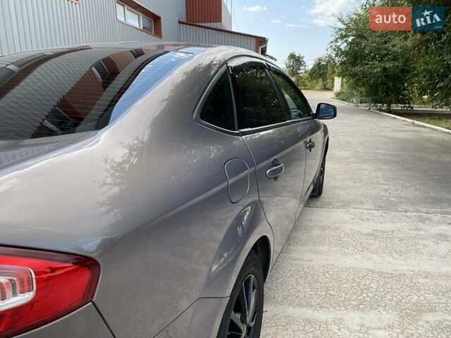Сірий Форд Мондео, об'ємом двигуна 2 л та пробігом 167 тис. км за 7900 $, фото 8 на Automoto.ua