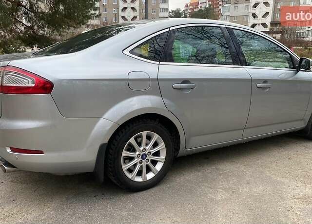 Серый Форд Мондео, объемом двигателя 2 л и пробегом 145 тыс. км за 9700 $, фото 7 на Automoto.ua