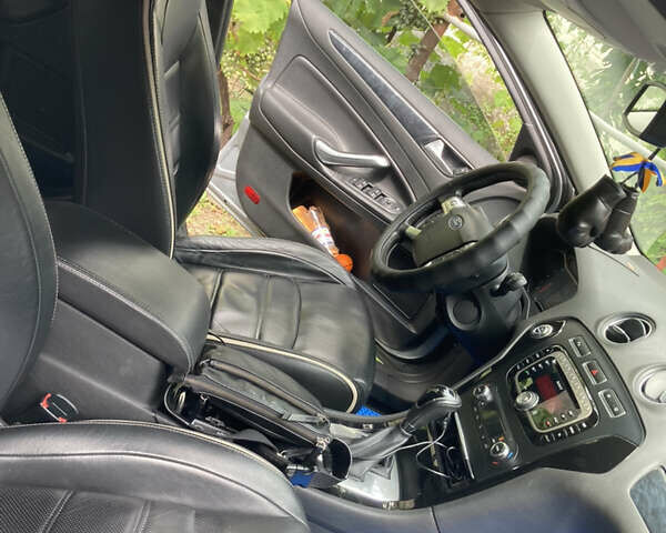 Сірий Форд Мондео, об'ємом двигуна 2 л та пробігом 265 тис. км за 10500 $, фото 5 на Automoto.ua