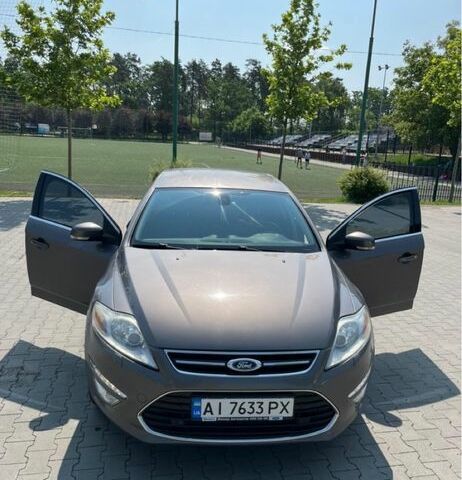 Серый Форд Мондео, объемом двигателя 2 л и пробегом 192 тыс. км за 7300 $, фото 7 на Automoto.ua