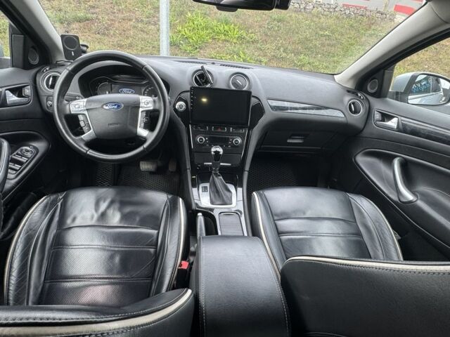 Сірий Форд Мондео, об'ємом двигуна 2 л та пробігом 201 тис. км за 9200 $, фото 6 на Automoto.ua