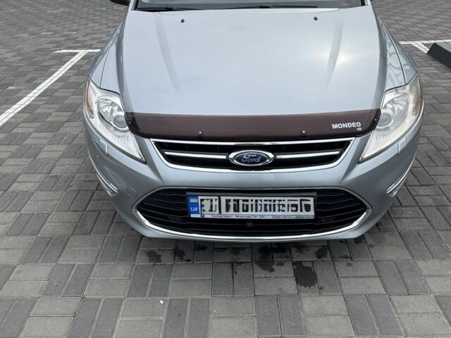 Сірий Форд Мондео, об'ємом двигуна 2 л та пробігом 201 тис. км за 9200 $, фото 1 на Automoto.ua