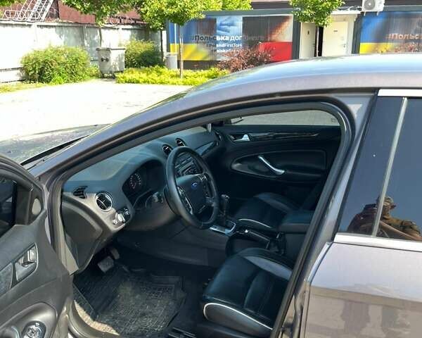 Серый Форд Мондео, объемом двигателя 2 л и пробегом 195 тыс. км за 7600 $, фото 6 на Automoto.ua