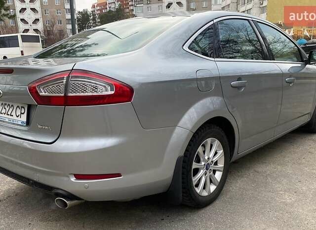 Серый Форд Мондео, объемом двигателя 2 л и пробегом 145 тыс. км за 9700 $, фото 5 на Automoto.ua
