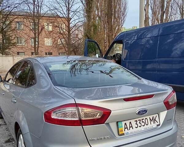 Серый Форд Мондео, объемом двигателя 2 л и пробегом 180 тыс. км за 10000 $, фото 6 на Automoto.ua