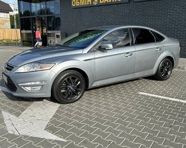 Сірий Форд Мондео, об'ємом двигуна 2 л та пробігом 269 тис. км за 7500 $, фото 2 на Automoto.ua