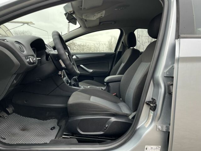 Серый Форд Мондео, объемом двигателя 1.6 л и пробегом 190 тыс. км за 6799 $, фото 9 на Automoto.ua