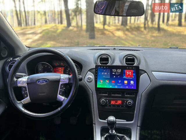 Серый Форд Мондео, объемом двигателя 1.6 л и пробегом 153 тыс. км за 8900 $, фото 9 на Automoto.ua