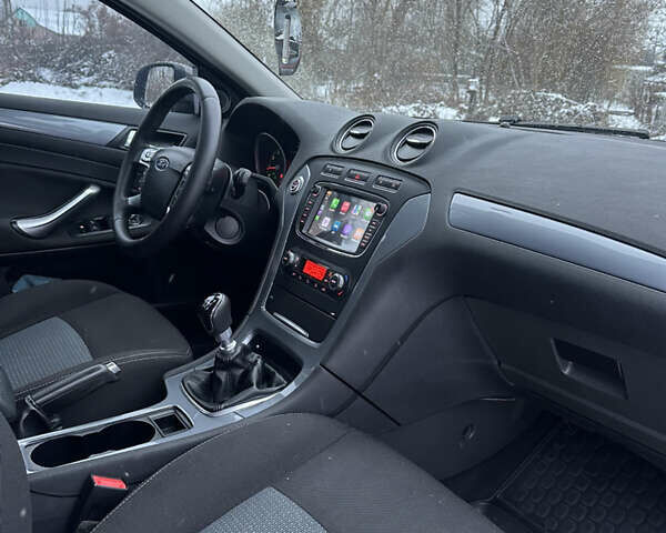 Серый Форд Мондео, объемом двигателя 1.6 л и пробегом 84 тыс. км за 9800 $, фото 10 на Automoto.ua