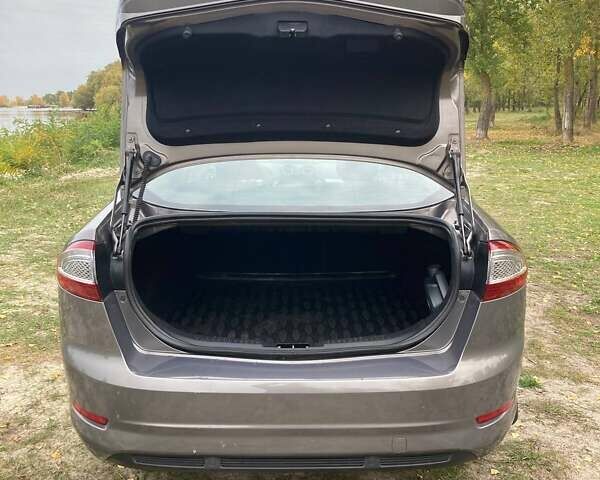 Форд Мондео 2012 в Черкассах на Automoto.ua Серый Форд Мондео, объемом двигателя 1.6 л и пробегом 155 тыс. км за 7000 $, фото 9 на Automoto.ua