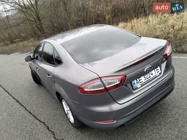 Серый Форд Мондео, объемом двигателя 1.6 л и пробегом 201 тыс. км за 7900 $, фото 6 на Automoto.ua