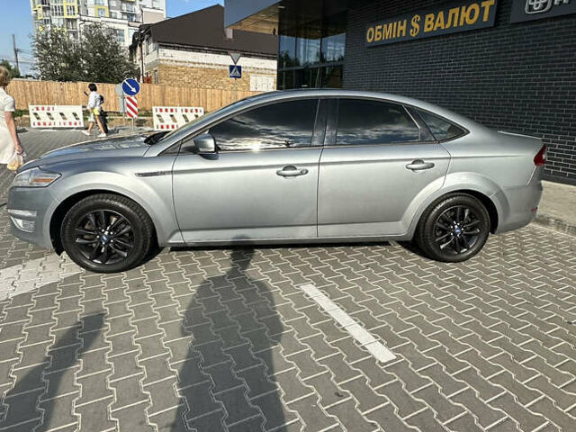 Сірий Форд Мондео, об'ємом двигуна 2 л та пробігом 269 тис. км за 7500 $, фото 6 на Automoto.ua