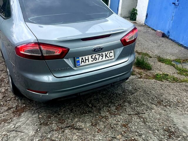 Сірий Форд Мондео, об'ємом двигуна 1.6 л та пробігом 300 тис. км за 7500 $, фото 4 на Automoto.ua