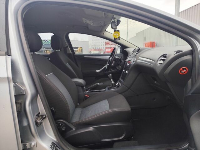 Сірий Форд Мондео, об'ємом двигуна 1.6 л та пробігом 219 тис. км за 6500 $, фото 11 на Automoto.ua