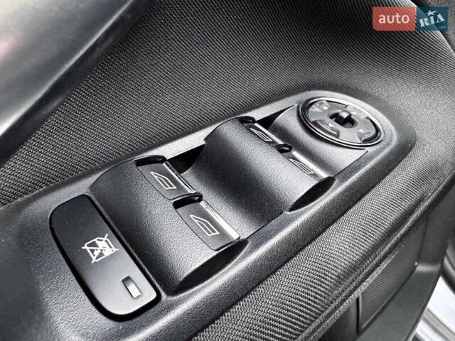 Форд Мондео 2012 в Днепре (Днепропетровске) на Automoto.ua Серый Форд Мондео, объемом двигателя 1.6 л и пробегом 232 тыс. км за 6800 $, фото 12 на Automoto.ua