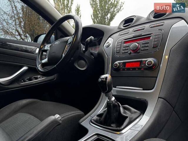 Форд Мондео 2012 в Днепре (Днепропетровске) на Automoto.ua Серый Форд Мондео, объемом двигателя 1.6 л и пробегом 232 тыс. км за 6800 $, фото 11 на Automoto.ua