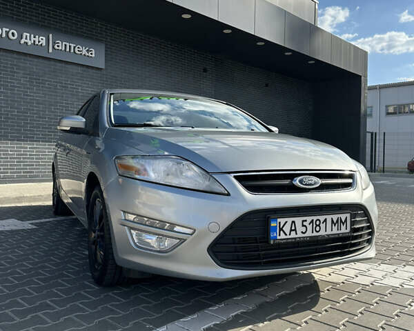 Сірий Форд Мондео, об'ємом двигуна 2 л та пробігом 269 тис. км за 7500 $, фото 13 на Automoto.ua