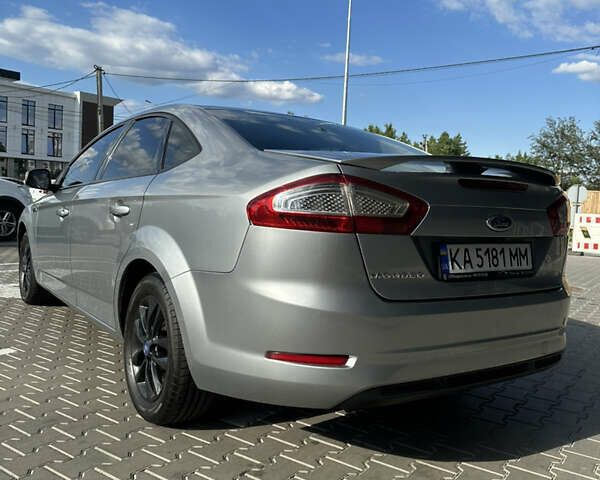 Сірий Форд Мондео, об'ємом двигуна 2 л та пробігом 269 тис. км за 7500 $, фото 7 на Automoto.ua