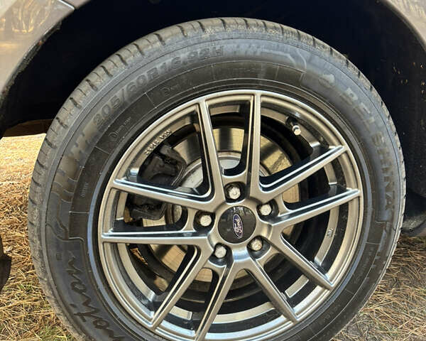 Серый Форд Мондео, объемом двигателя 1.6 л и пробегом 153 тыс. км за 8900 $, фото 14 на Automoto.ua