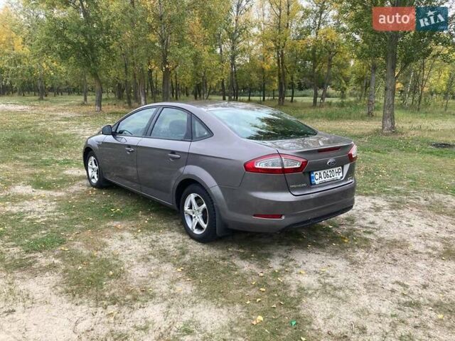 Форд Мондео 2012 в Черкассах на Automoto.ua Серый Форд Мондео, объемом двигателя 1.6 л и пробегом 155 тыс. км за 7000 $, фото 4 на Automoto.ua