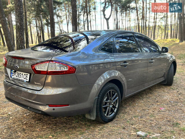 Серый Форд Мондео, объемом двигателя 1.6 л и пробегом 153 тыс. км за 8900 $, фото 4 на Automoto.ua