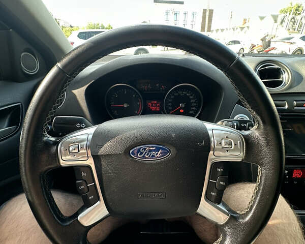 Сірий Форд Мондео, об'ємом двигуна 2 л та пробігом 269 тис. км за 7500 $, фото 19 на Automoto.ua