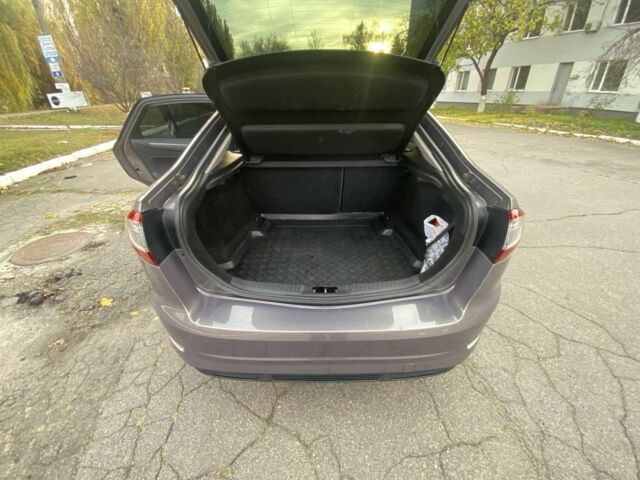 Серый Форд Мондео, объемом двигателя 1.6 л и пробегом 266 тыс. км за 11500 $, фото 15 на Automoto.ua