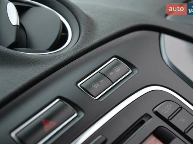 Сірий Форд Мондео, об'ємом двигуна 2 л та пробігом 206 тис. км за 7888 $, фото 42 на Automoto.ua