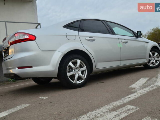 Серый Форд Мондео, объемом двигателя 2 л и пробегом 206 тыс. км за 7750 $, фото 32 на Automoto.ua