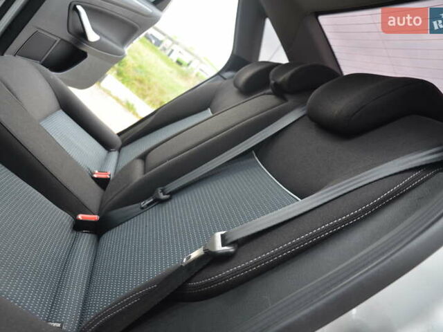 Серый Форд Мондео, объемом двигателя 2 л и пробегом 206 тыс. км за 7750 $, фото 48 на Automoto.ua