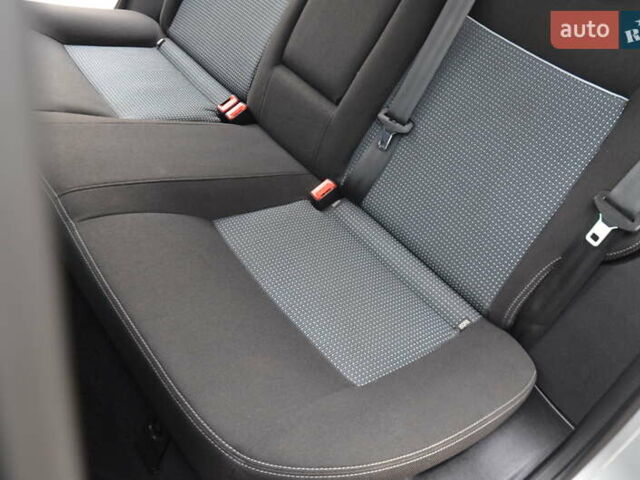 Сірий Форд Мондео, об'ємом двигуна 2 л та пробігом 206 тис. км за 7888 $, фото 66 на Automoto.ua