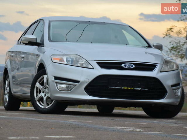 Сірий Форд Мондео, об'ємом двигуна 2 л та пробігом 206 тис. км за 7888 $, фото 20 на Automoto.ua