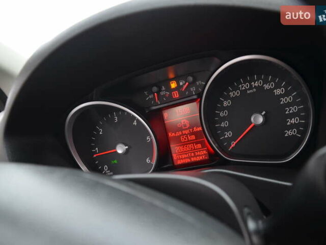 Серый Форд Мондео, объемом двигателя 2 л и пробегом 206 тыс. км за 7750 $, фото 69 на Automoto.ua