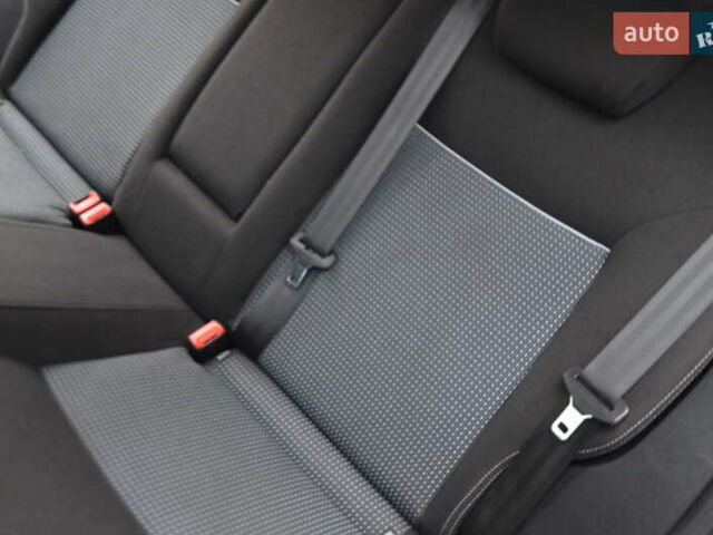 Сірий Форд Мондео, об'ємом двигуна 2 л та пробігом 206 тис. км за 7888 $, фото 65 на Automoto.ua